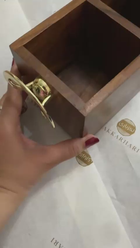 spoon holder